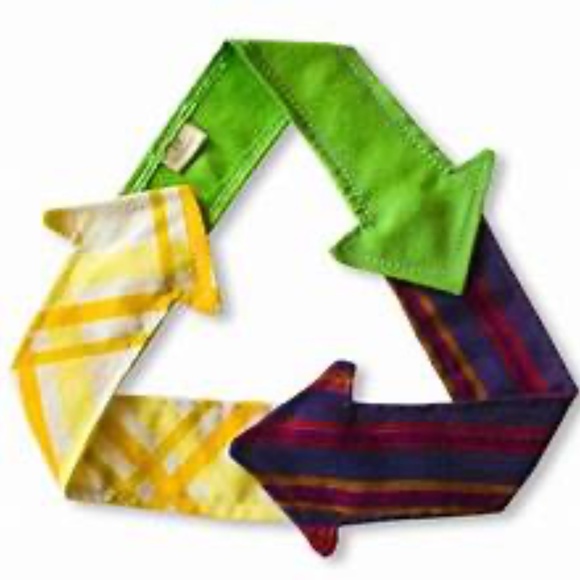 MEET YOUR POSHERS:   TWINS! - Picture 4 of 4